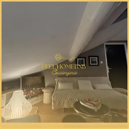 Le Petit Stanislas Downtown Free Coffee *