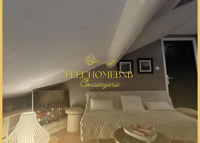 Le Petit Stanislas Downtown Free Coffee *