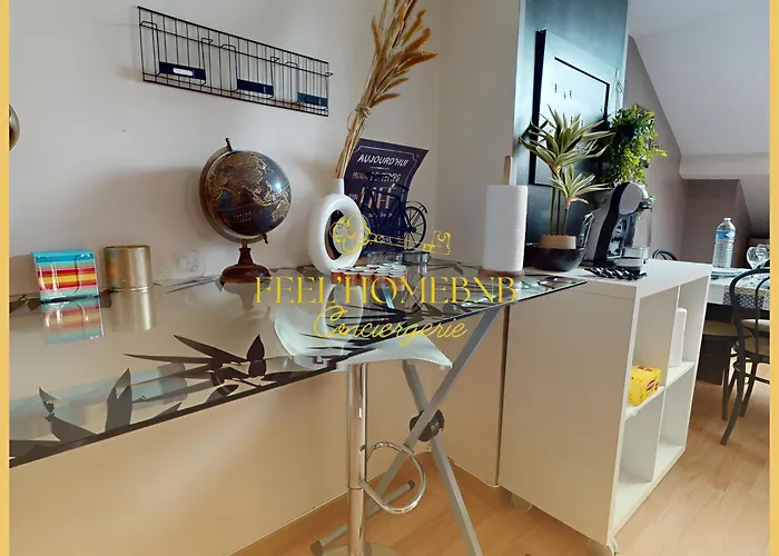 Le Petit Stanislas Downtown Free Coffee