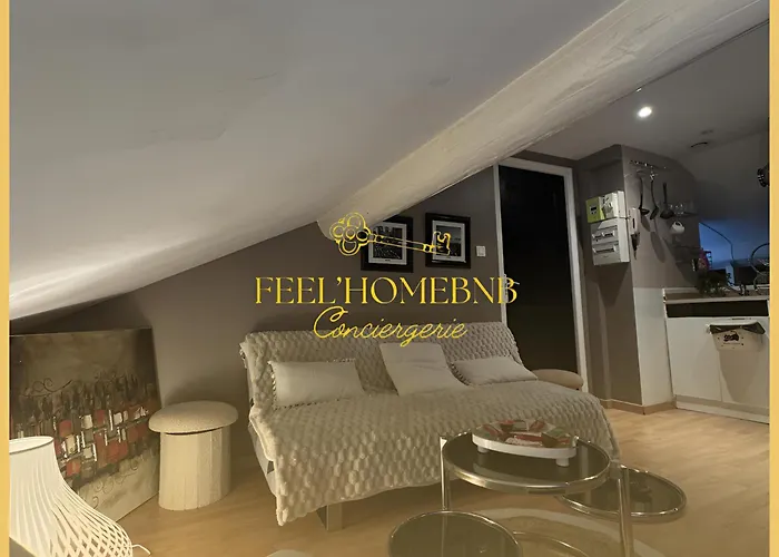 Le Petit Stanislas Downtown Free Coffee *